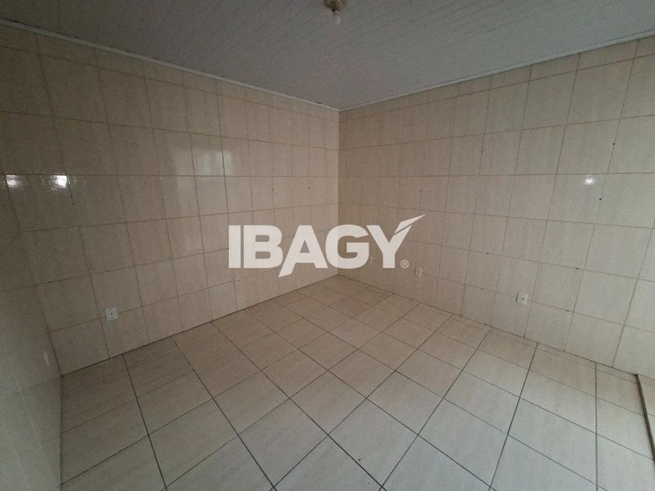 Excelente Casa 4 dormitório(s) em Barreiros - São José - Foto 4