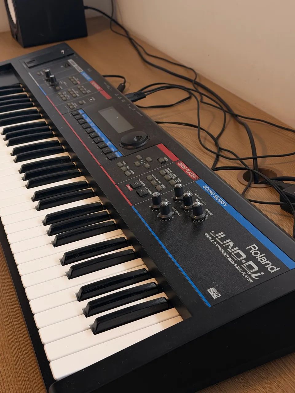 Roland JUNO-Di Mobile Synthesizer - Foto 2