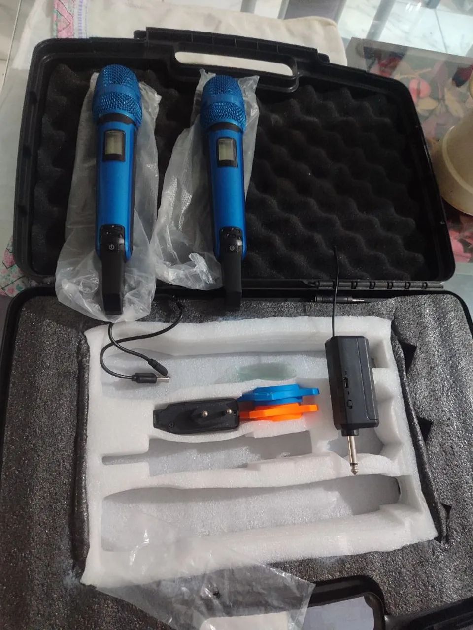 VENDO PAR MICROFONES 