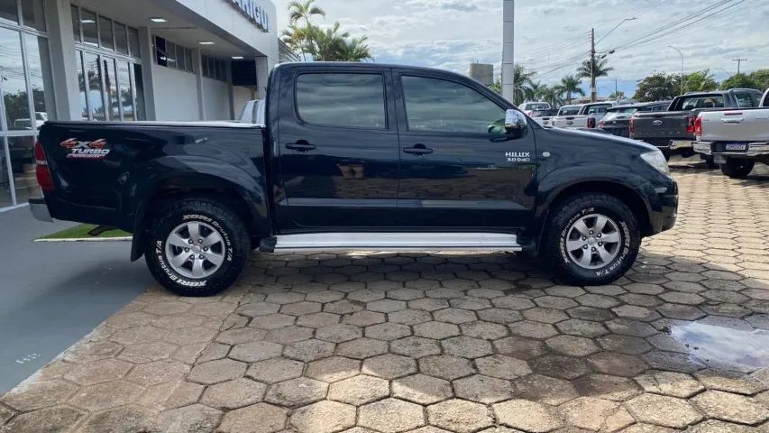 Toyota Hilux 2011