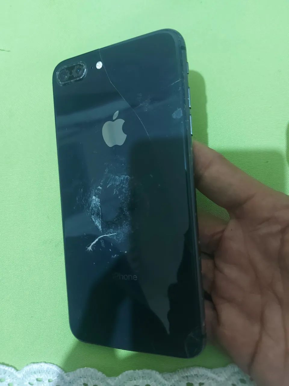 Iphone 8 plus para retirar peças - Foto 2
