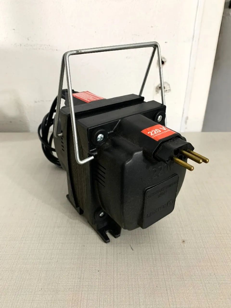 Autotransformador 2000VA Bivolt Lexman