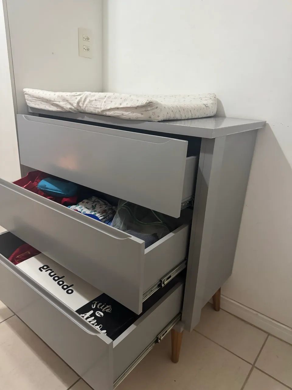 Cômoda trocador com 3 gavetas  - Foto 3