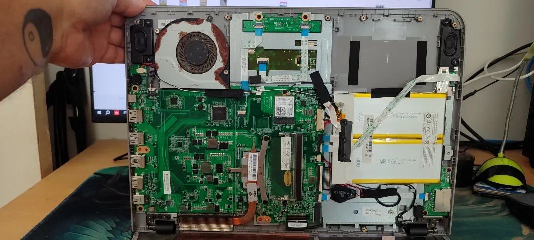 CARCAÇA COMPLETA DE NOTEBOOK SEM TELA DE COMPAQ - Foto 4