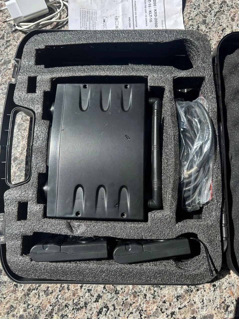 Sistema de microfone sem fio UHF  - Foto 2