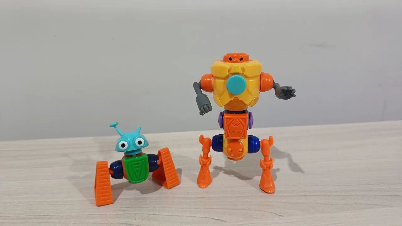 Bonecos Transformers anos 90 - Foto 2