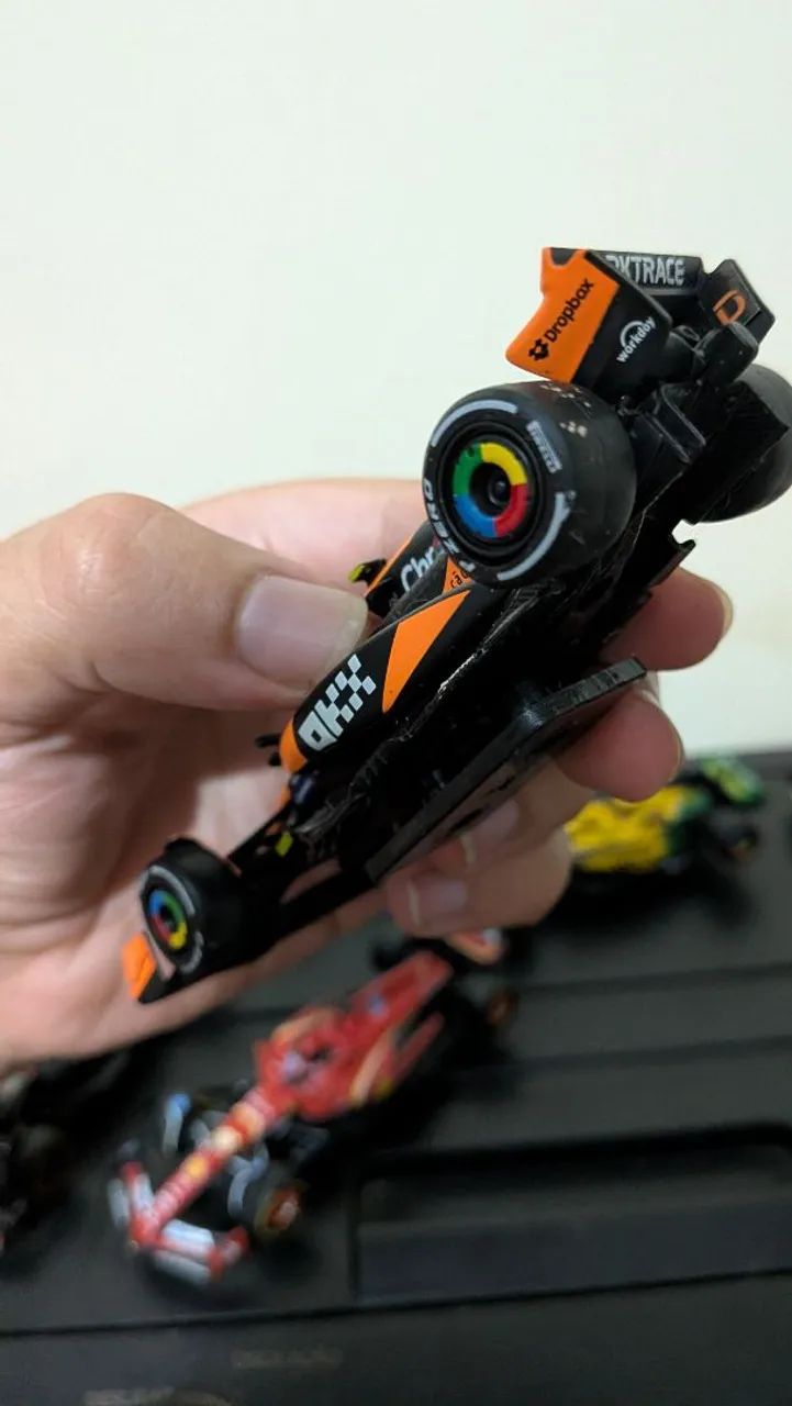 8 miniaturas de carros de Fórmula 1 (1/43) - Foto 5