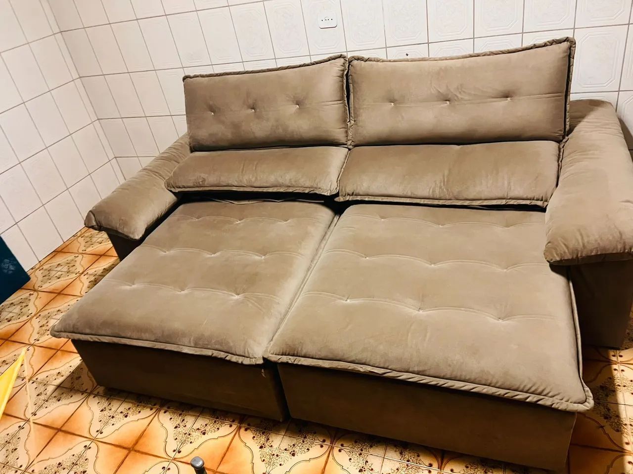 Sofá retrátil 3 lugares 