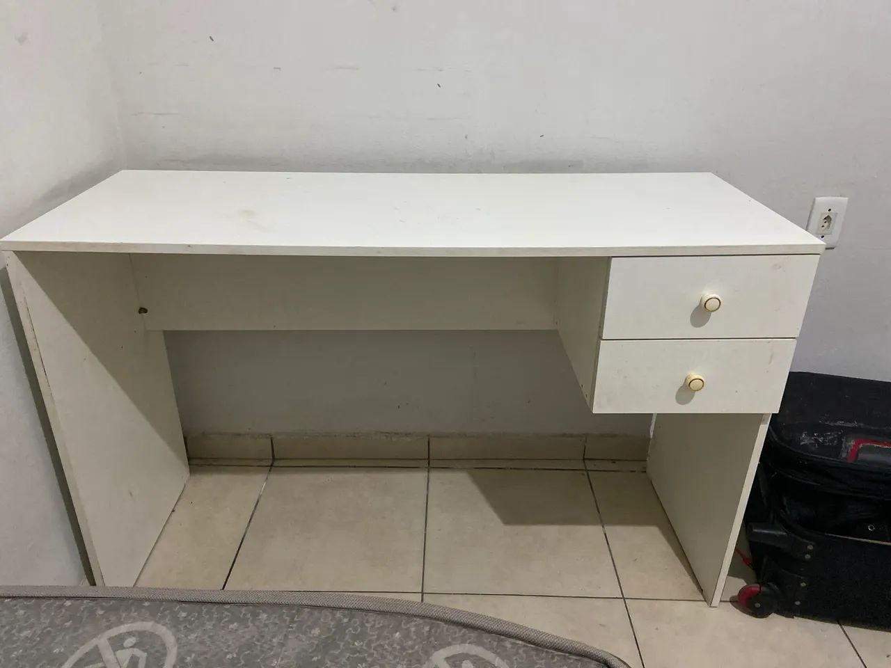 Escrivaninha / mesa de estudos