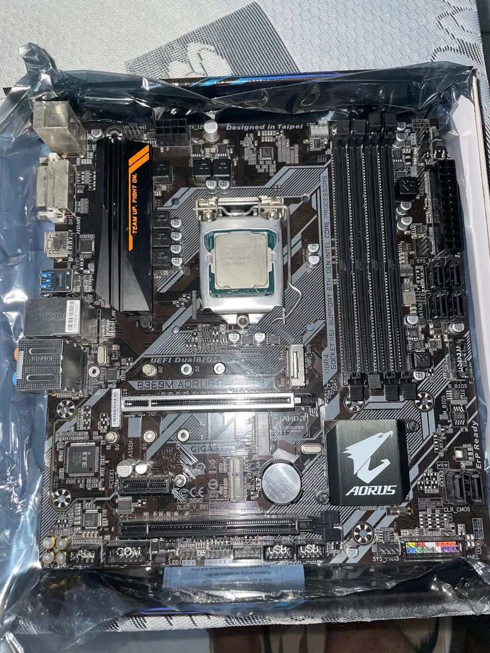 PLACA MAE B360m AORUS GAMING 3 + i5 9400f