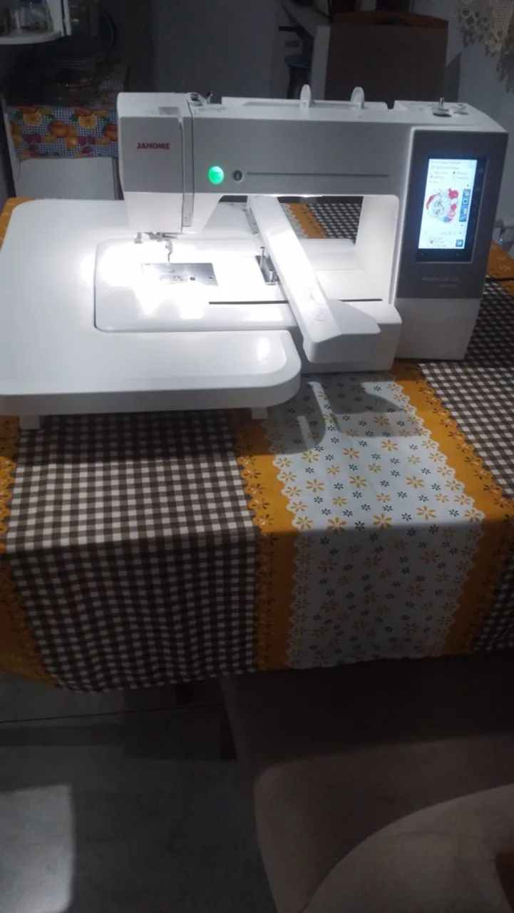 Máquina de bordar JANOME MC 550E - Foto 3