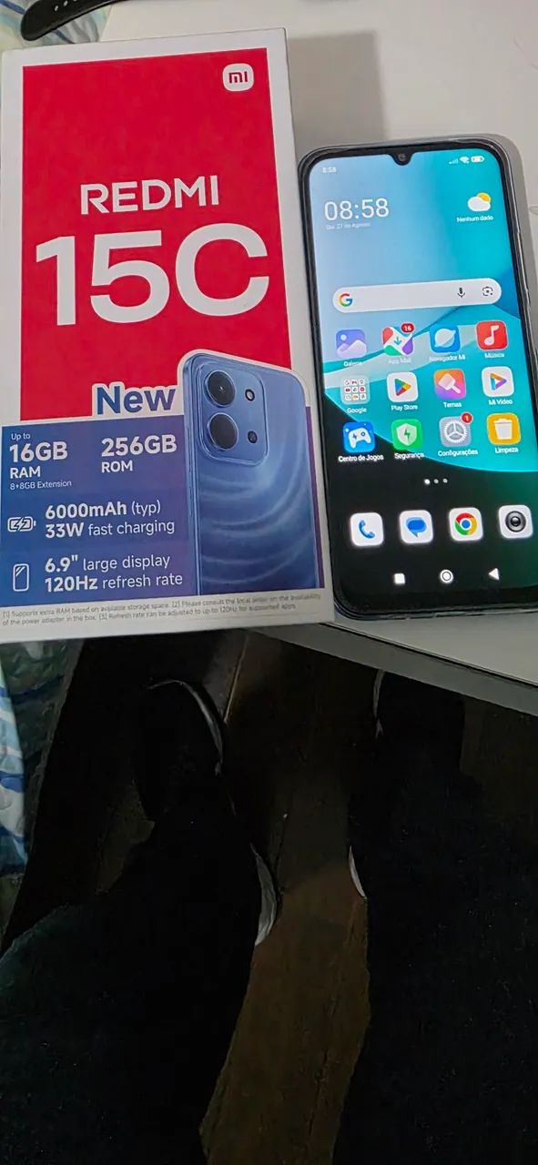 Celular novo completo. 