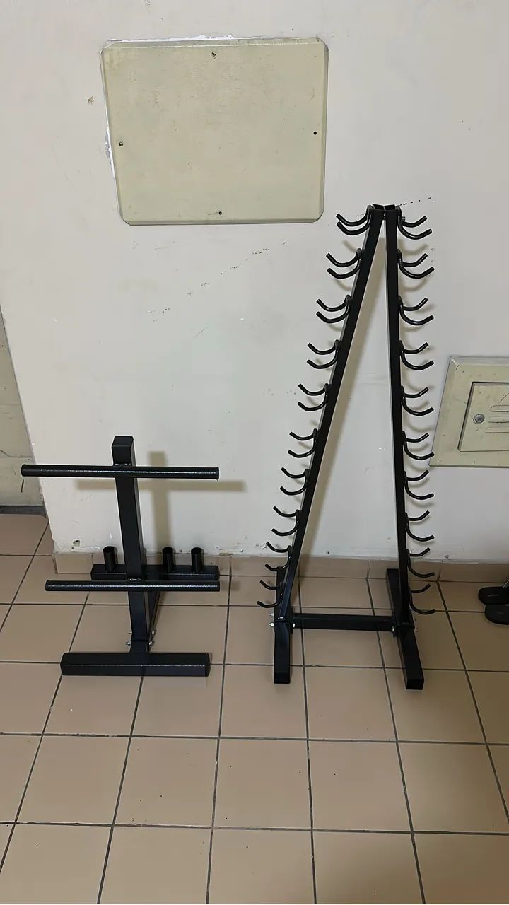 2 suportes de anilhas/barras e halteres 