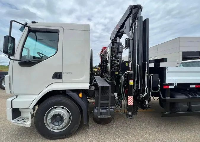 Volvo vm 270 2018 com munck 43 ton - Foto 5