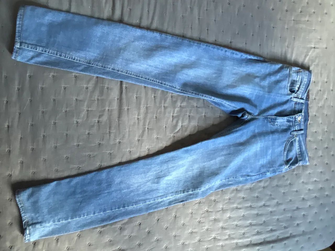 Calça levis, modelo 512