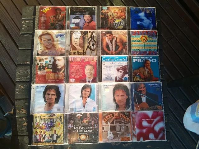 Lote 20 CDs Variados MPB, Roberto Carlos, Sertanejo e Boleros