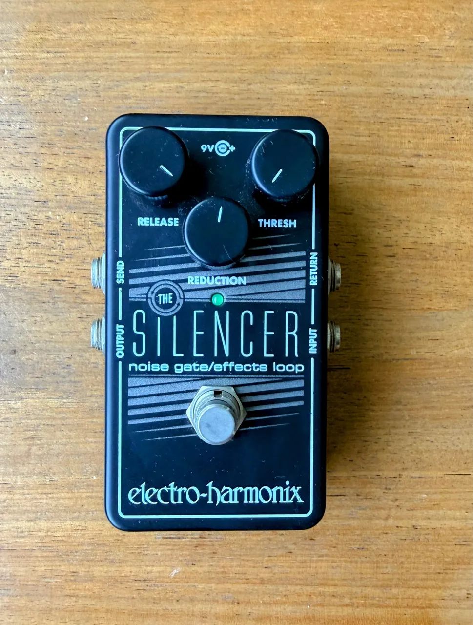 Electro-Harmonix The Silencer Noise Gate + Effects Loop c/ Caixa