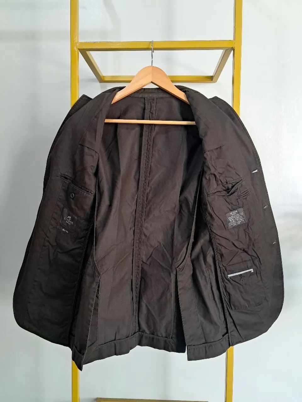 Blazer da marca de moda premium Sacoor Brothers marrom  - Foto 3