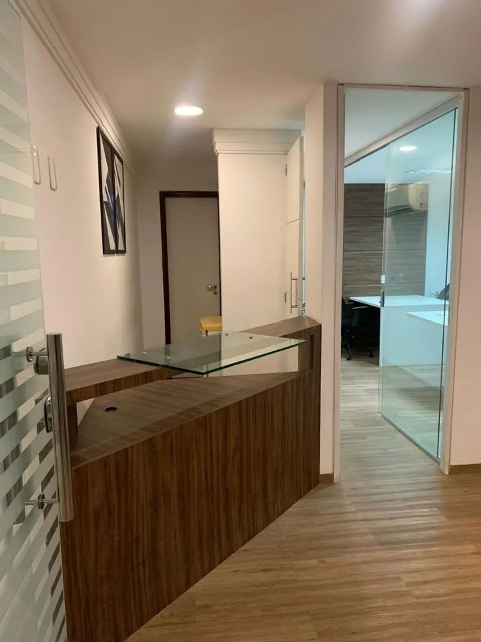Vendo Sala Comercial Toda Projetada Ótima Localização 
