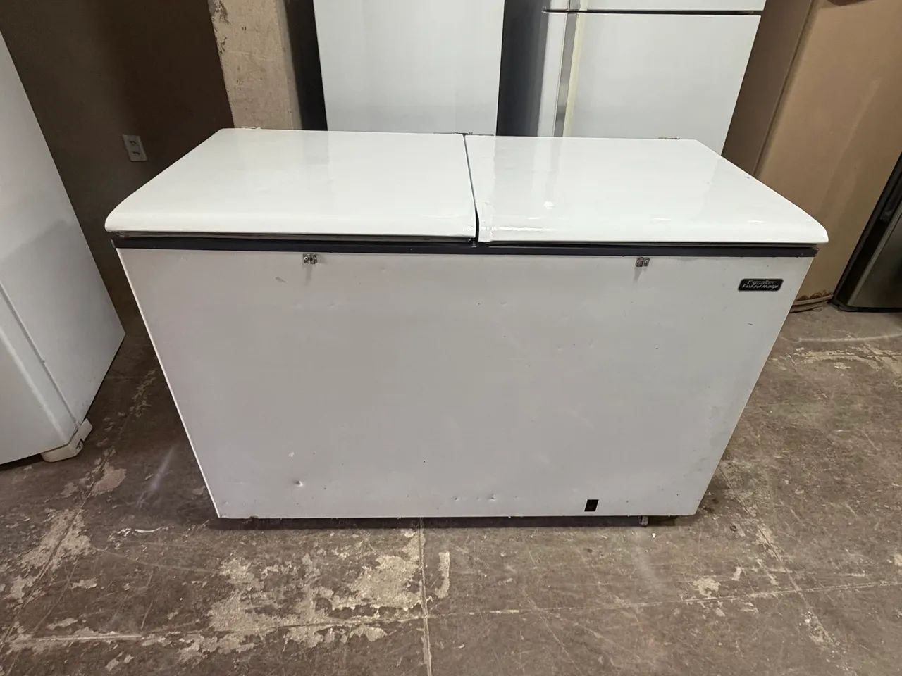 FREEZER ESMALTEC HORIZONTAL 500 LITROS DUPLA AÇÃO 