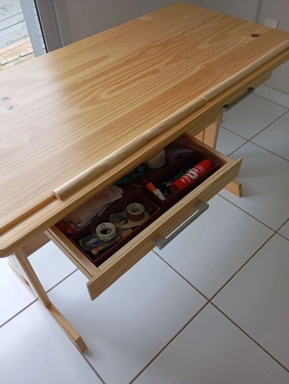 Escrivaninha/ prancheta de madeira - Foto 3