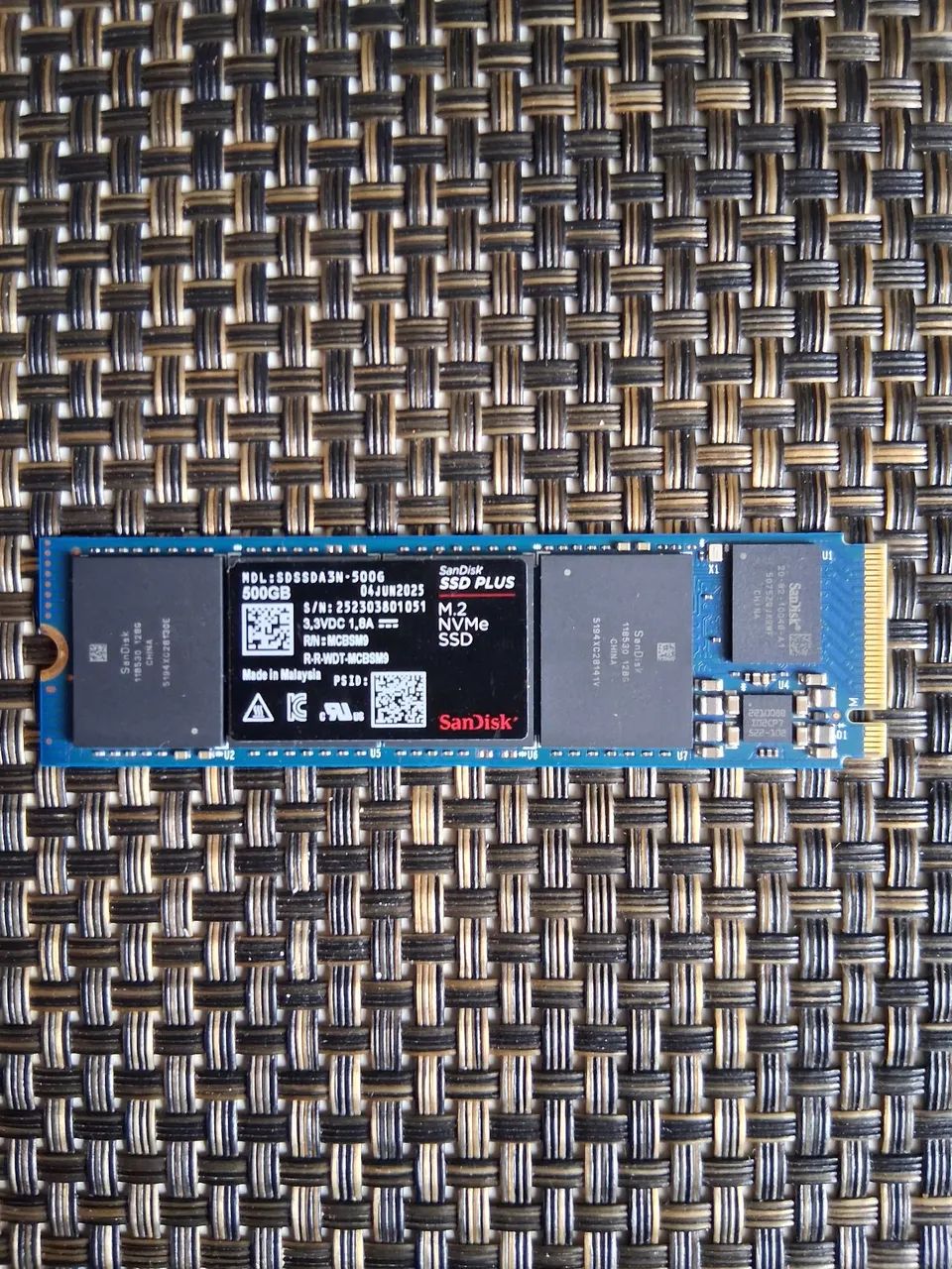 SSD Nvme M2 500Gb NV3 Sandisk Plus, estado de novo