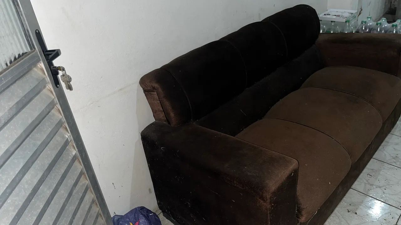 Sofá aconchegante e simples  - Foto 3