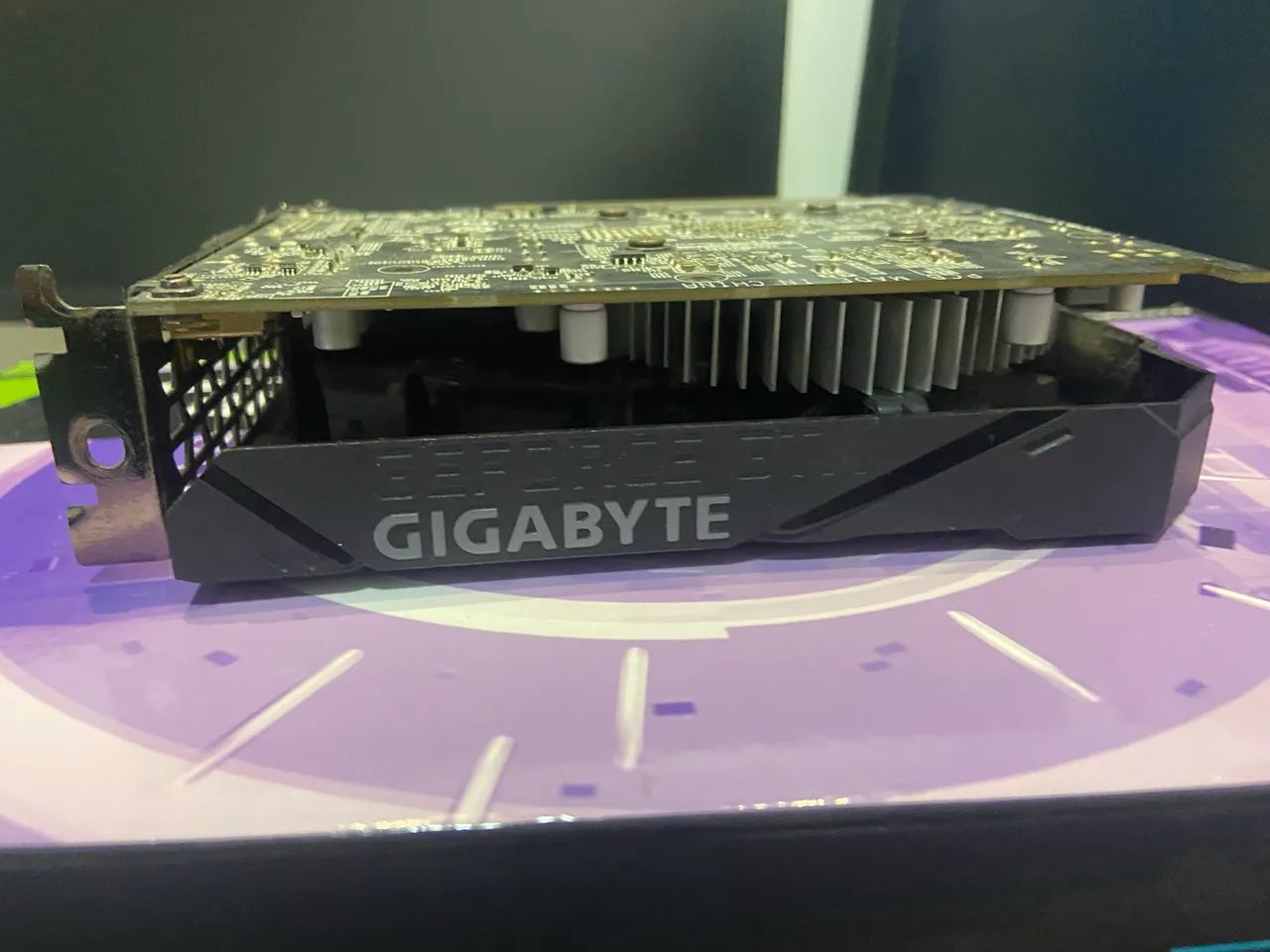 PLACA DE VÍDEO GIGABYTE NVIDIA GTX 1650 4GB  - Foto 4