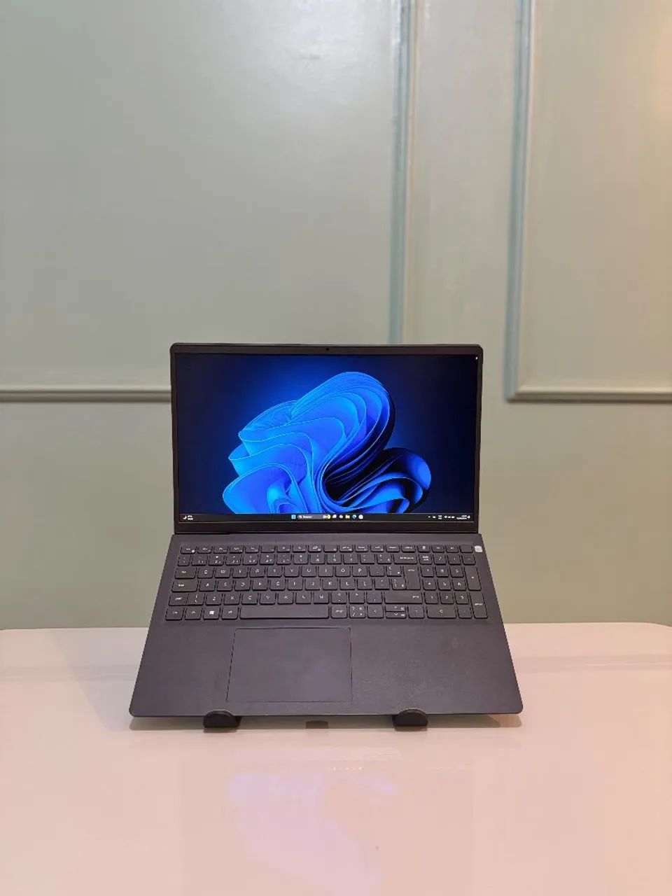 Dell Inspiron i3-1115G4