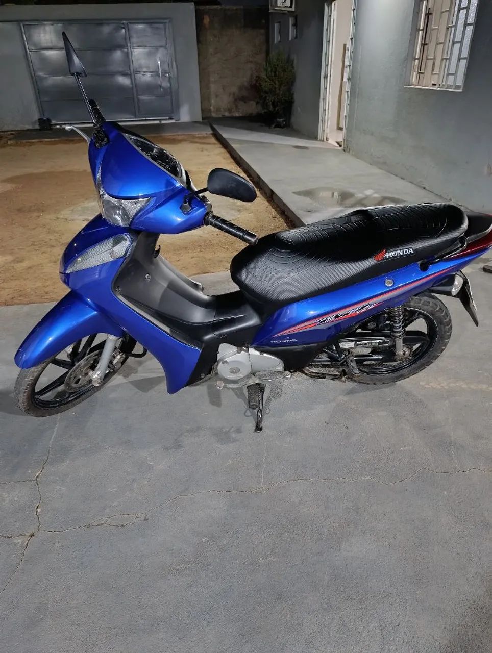 Vendo moto biz 125