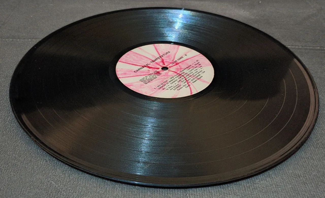 LP Vinil Carnaval Temperatura - Vol. 1 (1976) - Foto 3