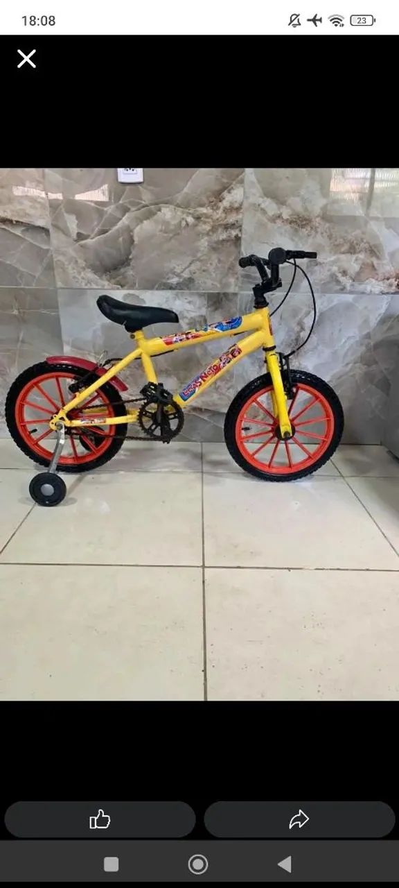 Bicicleta infantil amarela 