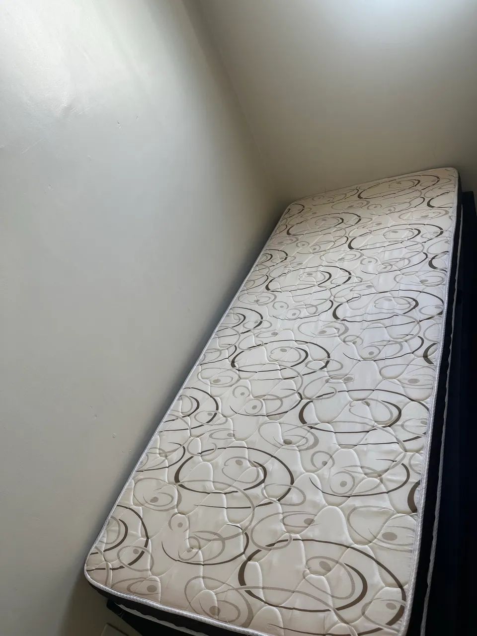 ? Cama de Solteiro + Colchão + Base Box - R$ 750 - Foto 2