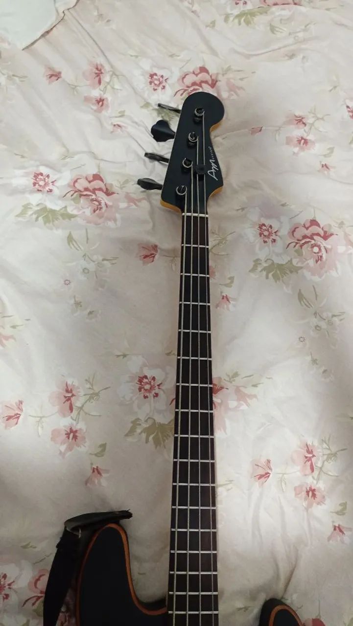 contra baixo 4 cordas AMcustom  - Foto 3