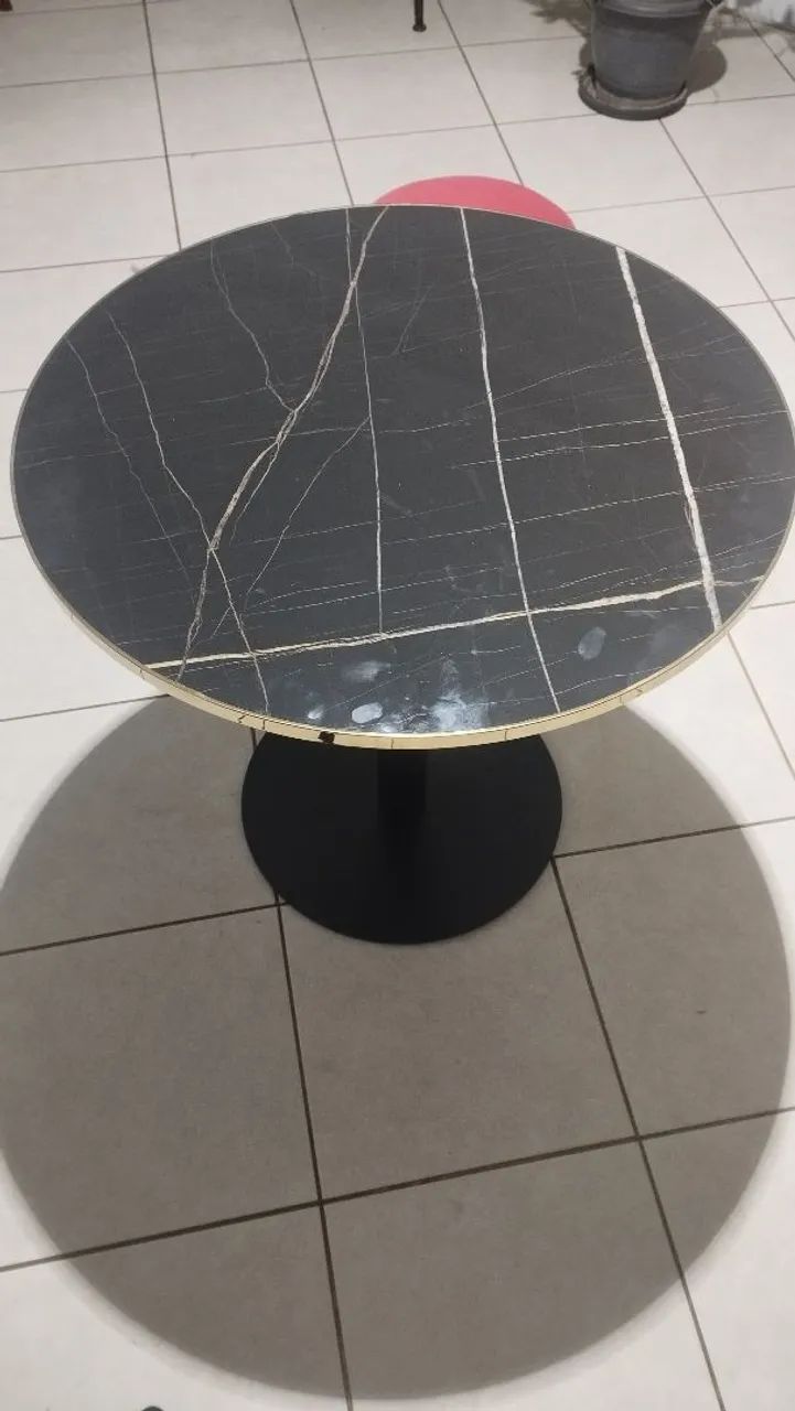 Mesa de jantar redonda 