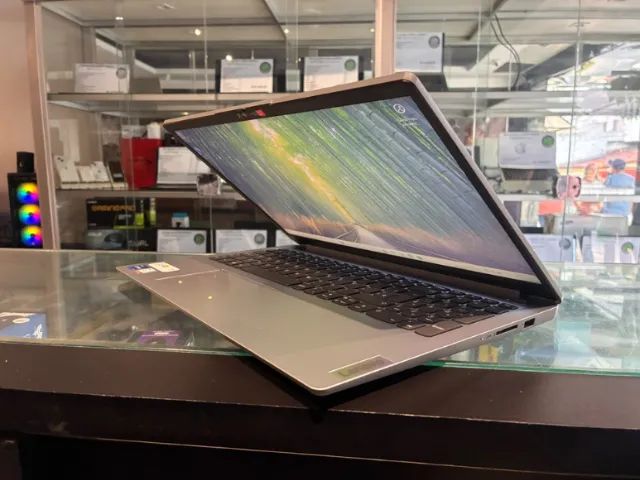 Notebook Lenovo - Intel Core i7, 12GB de RAM e SSD de 512GB - Foto 2