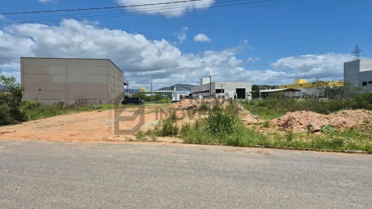 Terreno à venda no Loteamento Industrial LUMIS