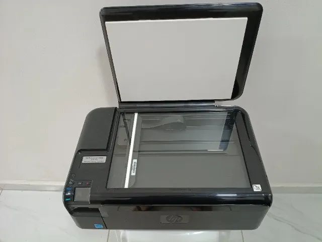 Impressora HP seminova funcionando normal sem tintas - Foto 3