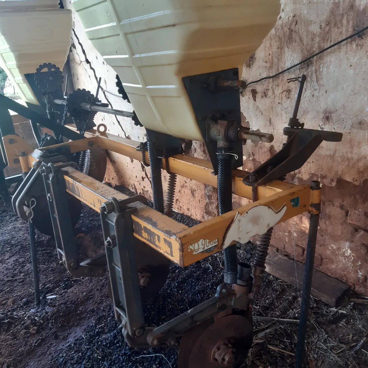 Cultivador adubador SUPER TATU  disco  - Foto 2