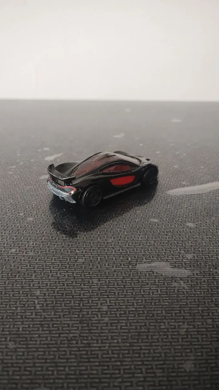 Hot wheels Mclaren P1 preta  - Foto 4