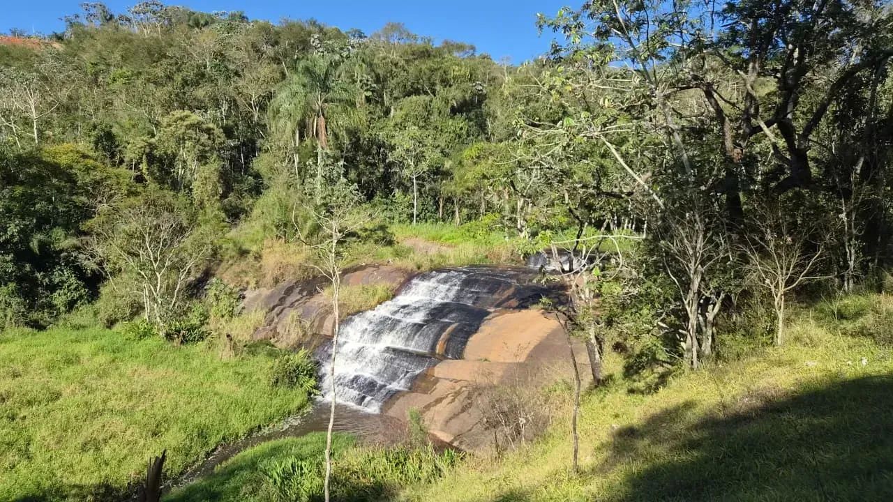 LOTE PERTO DO CENTRO E DA REPRESA AO MESMO TEMPO - Foto 5