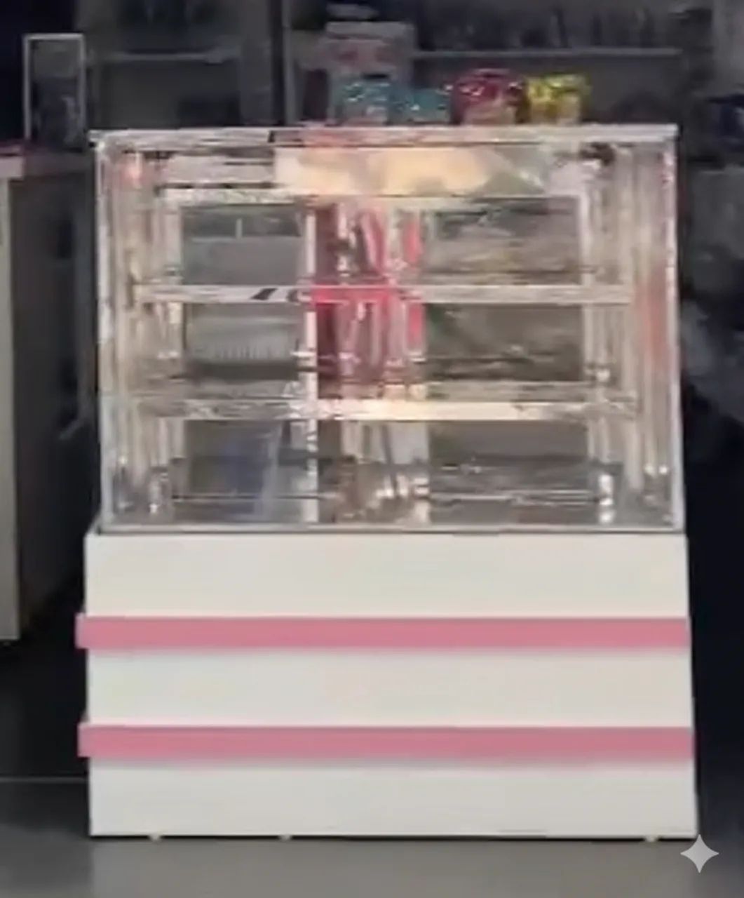 Vitrini refrigerada semi nova  - Foto 6