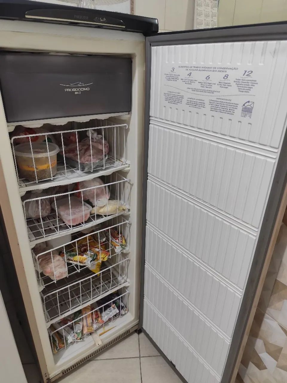  Vendo Freezer Prosdócimo F21 funcionando normalmente  - Foto 2