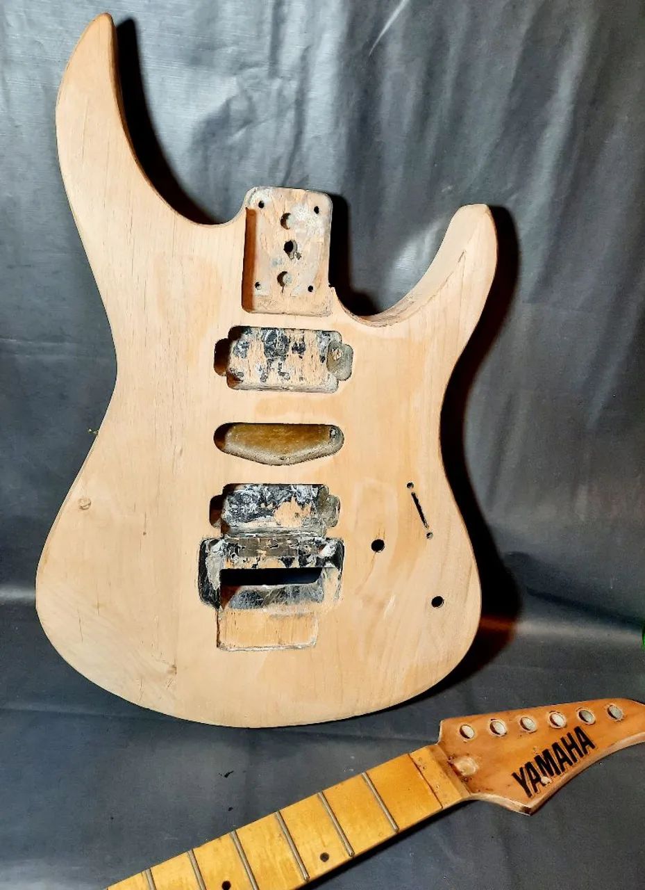 Guitarra Yamaha 