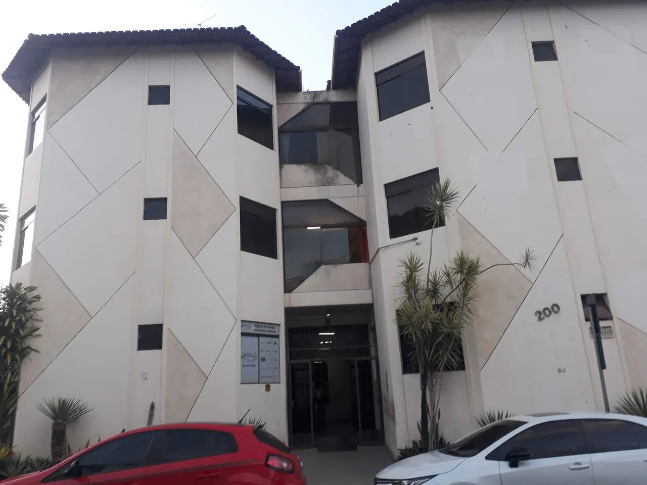 Aluga-se Sala Comercial no Centro de Montes Claros 