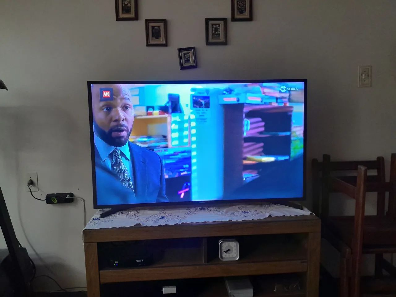 Tv 49polegada com Internet so 1200 reais zap *  - Foto 2