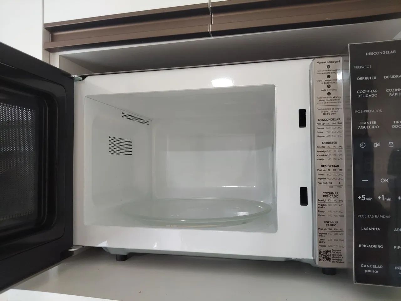 Microondas Eletrolux 23 Lt - Foto 2