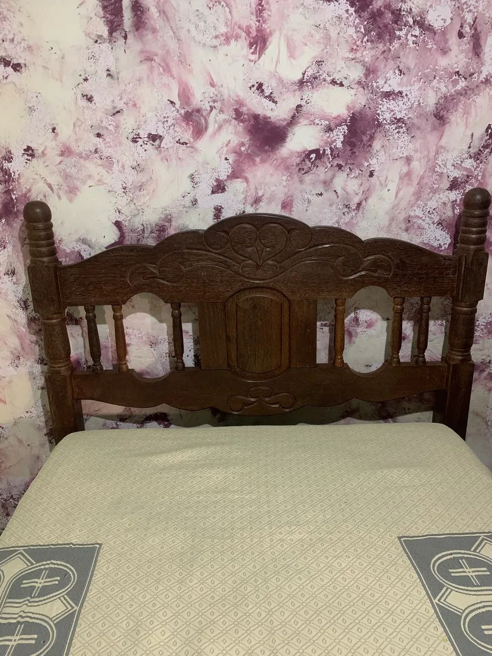 Cama sucupira com colchão 