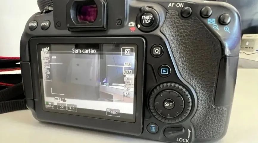 Canon 80D na caixa - Foto 2