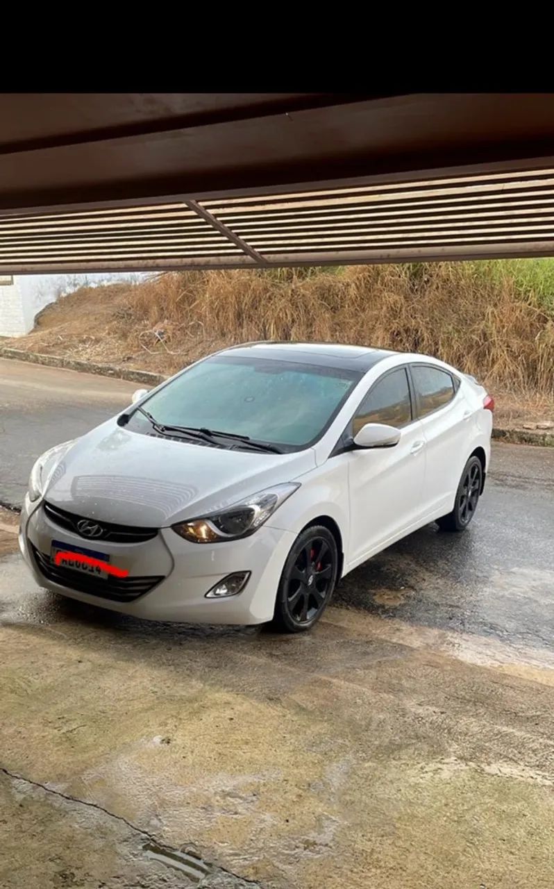 Hyundai Elantra GLS 1.8 16V 2012